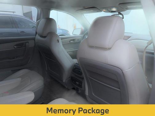 2017 Chevrolet Traverse 2LT