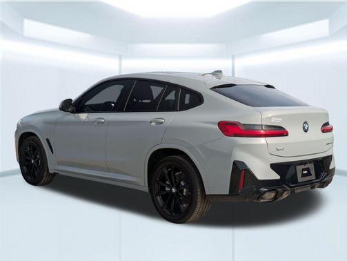 2023 BMW X4 xDrive30i