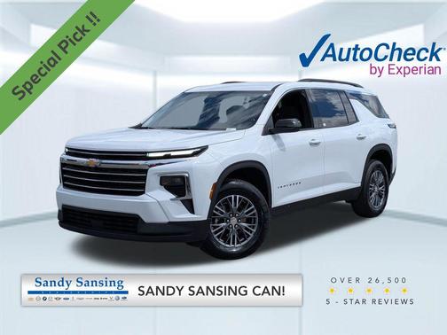 Summit White 2025 Chevrolet Traverse LT
