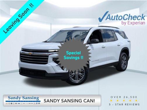 Summit White 2025 Chevrolet Traverse LT