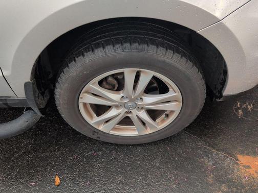 2012 Hyundai SANTA FE SE