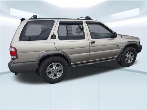 1999 Nissan Pathfinder XE