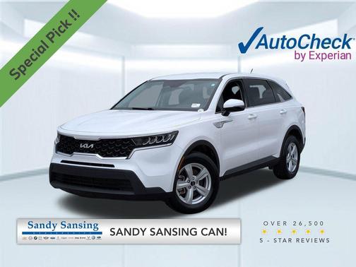 Glacial White Pearl 2023 Kia Sorento LX