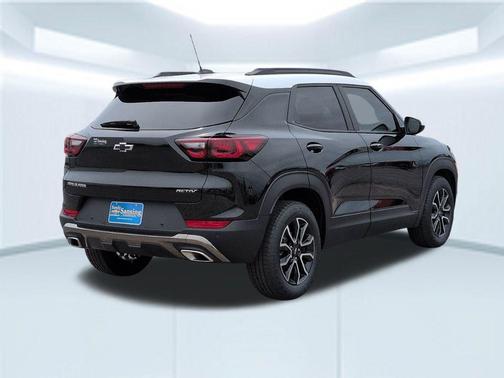 Mosaic Black Metallic 2026 Chevrolet Trailblazer ACTIV