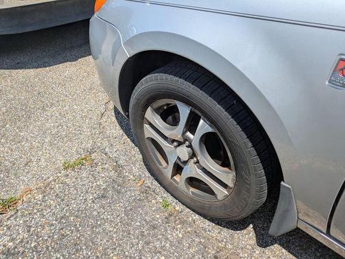 2005 Saturn Ion 3