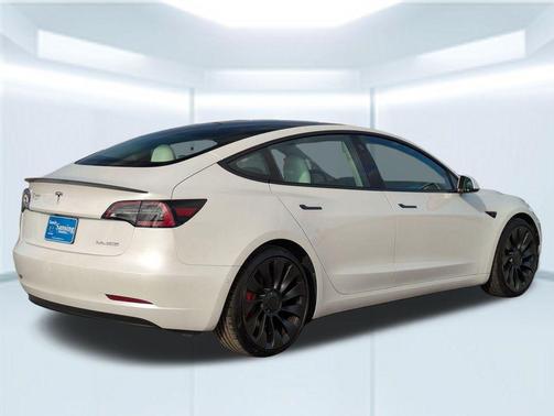 Pearl White Multi-Coat 2021 Tesla Model 3 Performance