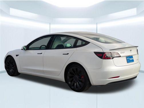 Pearl White Multi-Coat 2021 Tesla Model 3 Performance