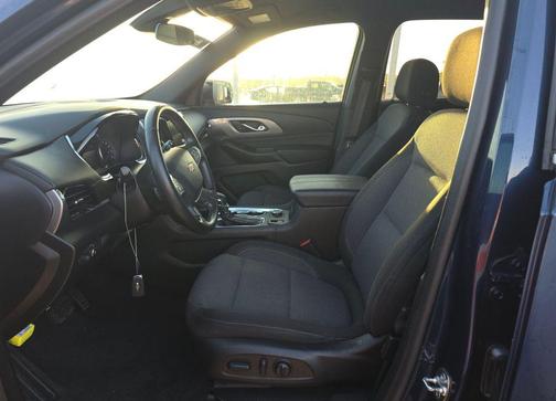 Northsky Blue Metallic 2023 Chevrolet Traverse LT Cloth