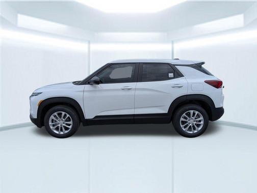 Summit White 2026 Chevrolet Trailblazer LS