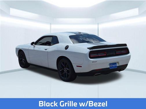 White Knuckle Clearcoat 2021 Dodge Challenger SXT