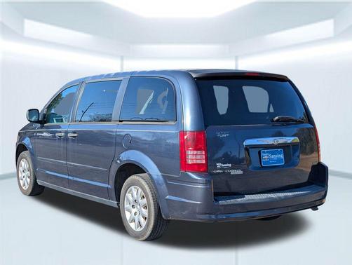 2008 Chrysler Town & Country LX