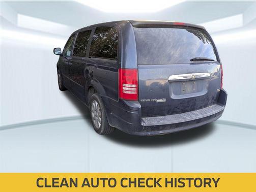 2008 Chrysler Town & Country LX