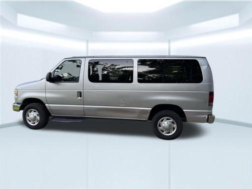 2012 Ford E350 Super Duty XLT