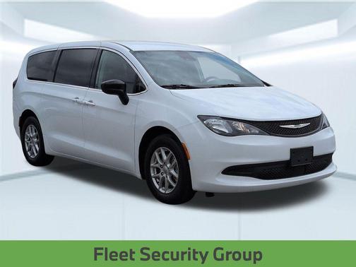 Bright White Clearcoat 2024 Chrysler Voyager LX