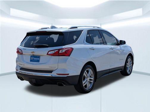 Iridescent Pearl Tricoat 2019 Chevrolet Equinox Premier w/2LZ