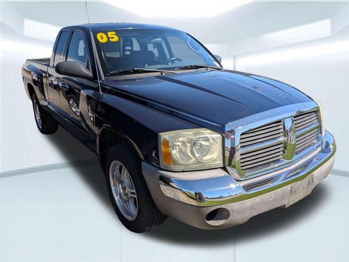 2005 Dodge Dakota ST Club Cab