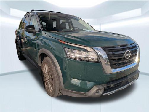 2022 Nissan Pathfinder SL 2WD