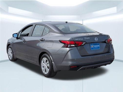 2022 Nissan Versa 1.6 S