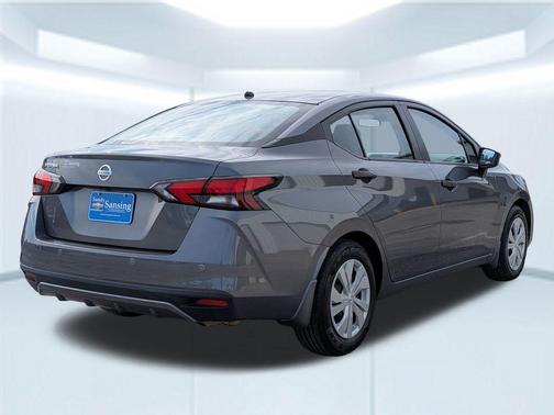 2022 Nissan Versa 1.6 S