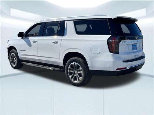 2025 Chevrolet Suburban LS
