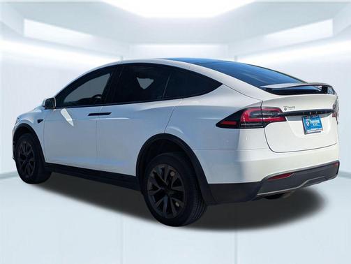 2024 Tesla Model X Long Range