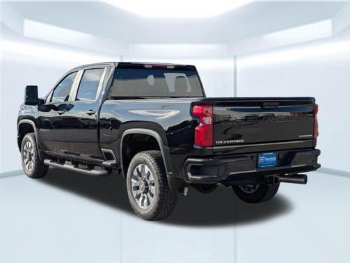 2026 Chevrolet Silverado 2500 Custom