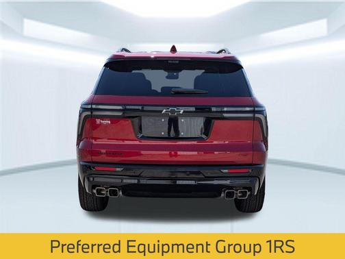Radiant Red Tintcoat 2026 Chevrolet Traverse RS