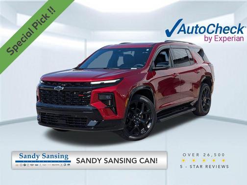 Radiant Red Tintcoat 2026 Chevrolet Traverse RS