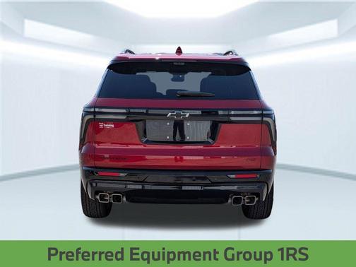 Radiant Red Tintcoat 2026 Chevrolet Traverse RS