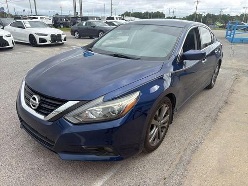 Deep Blue Pearl 2018 Nissan Altima 2.5 SR