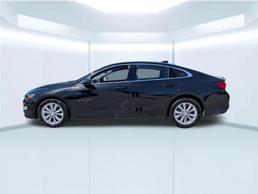 Mosaic Black Metallic 2025 Chevrolet Malibu FWD 1LT