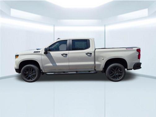 White Sands 2026 Chevrolet Silverado 1500 Custom Trail Boss