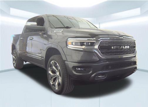 Granite Crystal Metallic Clearcoat 2019 RAM 1500 Limited