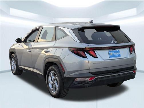 2022 Hyundai TUCSON SE