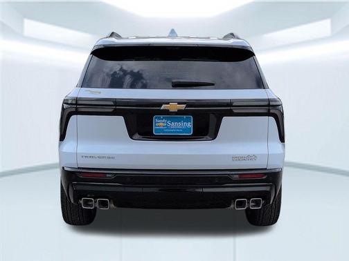 Polar White Tricoat 2026 Chevrolet Traverse High Country