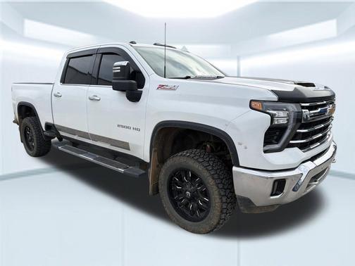 Summit White 2024 Chevrolet Silverado 2500 LTZ