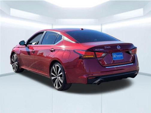 2020 Nissan Altima SR FWD
