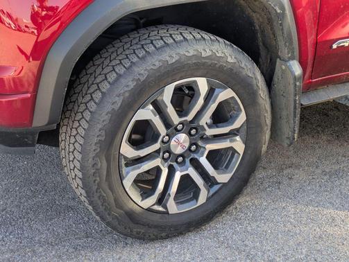 2023 GMC Canyon AT4