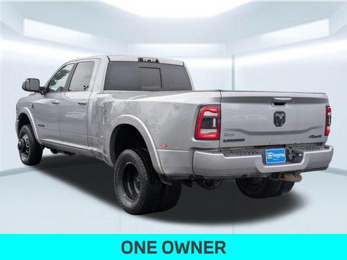 2022 RAM 3500 Laramie Crew Cab 4x4 8' Box