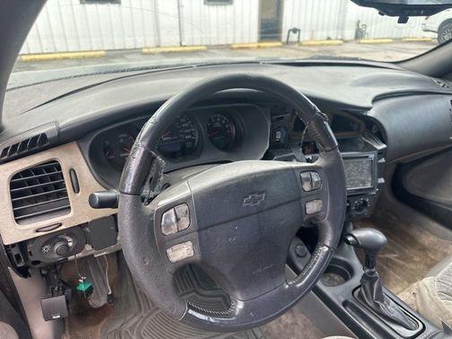 Medium Gray Metallic 2005 Chevrolet Monte Carlo LS