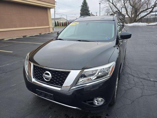 2016 Nissan Pathfinder SV