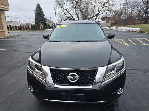 2016 Nissan Pathfinder SV