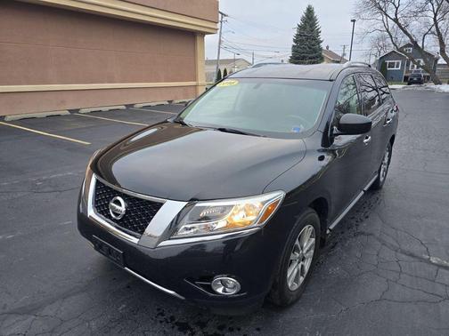 2016 Nissan Pathfinder SV