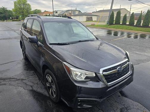 Dark Gray Metallic 2018 Subaru Forester 2.5i Limited