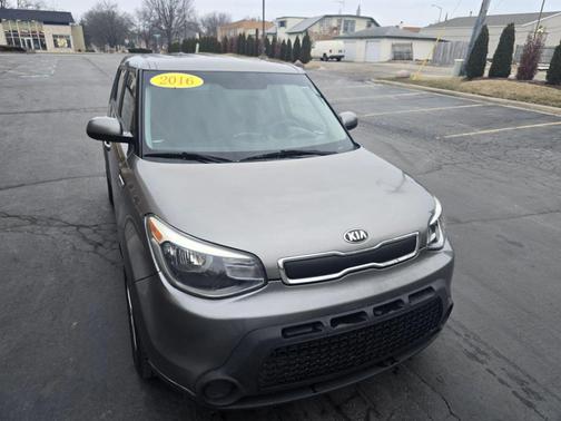 2016 Kia Soul Base