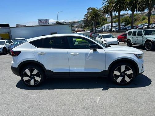 Crystal White Metallic 2023 Volvo C40 Recharge Pure Electric Twin eAWD Plus