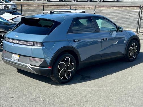 2022 Hyundai IONIQ 5 SEL