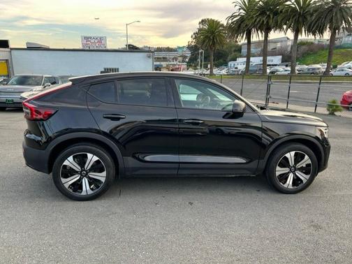 2023 Volvo C40 Recharge Pure Electric Twin Plus
