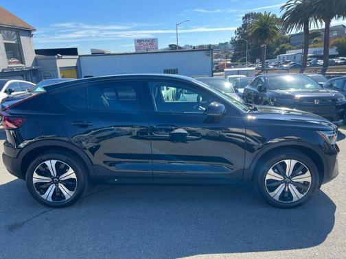 2023 Volvo C40 Recharge Pure Electric Twin Core