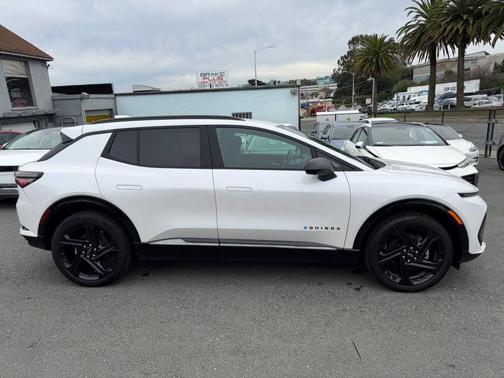 2024 Chevrolet Equinox EV RS